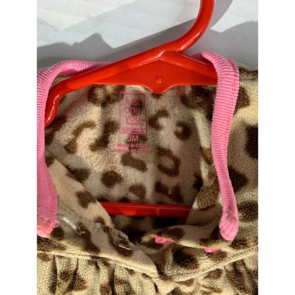 Just One Year Girls Size 3 MOnths INfant Baby Cheetah Fleece 1 Piece Bodysuit Ou - Picture 2 of 3